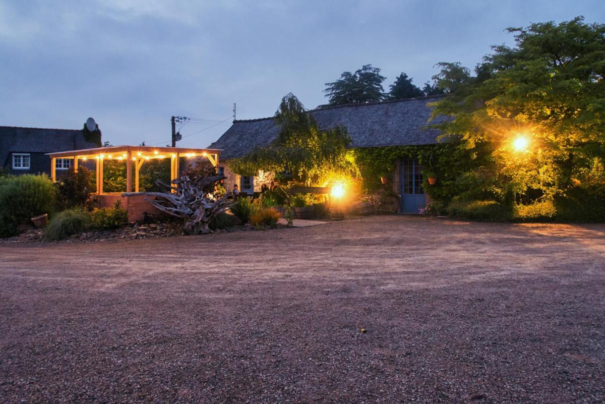 Le Puits De Jeanne Hotel Plouégat-Moysan Buitenkant foto